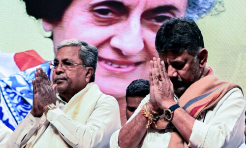 राहुल से नहीं मिल पा रहे कर्नाटक के नेता