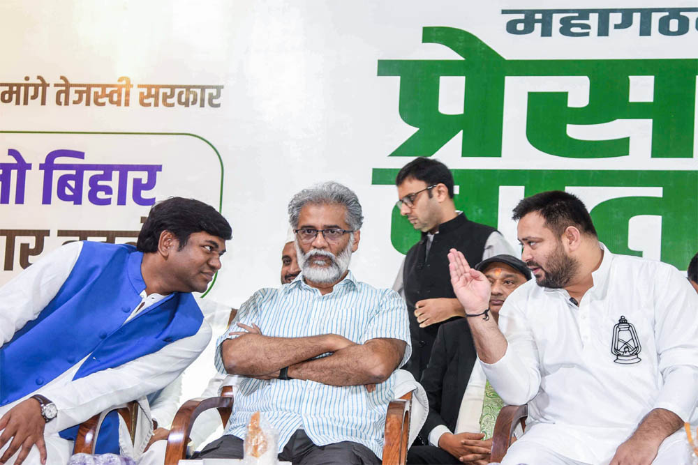 सहनी और तेजस्वी में शह मात का खेल