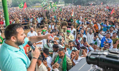 चुनाव में क्या कुछ भी वादा किया जा सकता है?