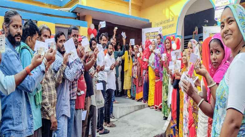 हां, हम भारतीय लोकतंत्र से संतुष्ट!