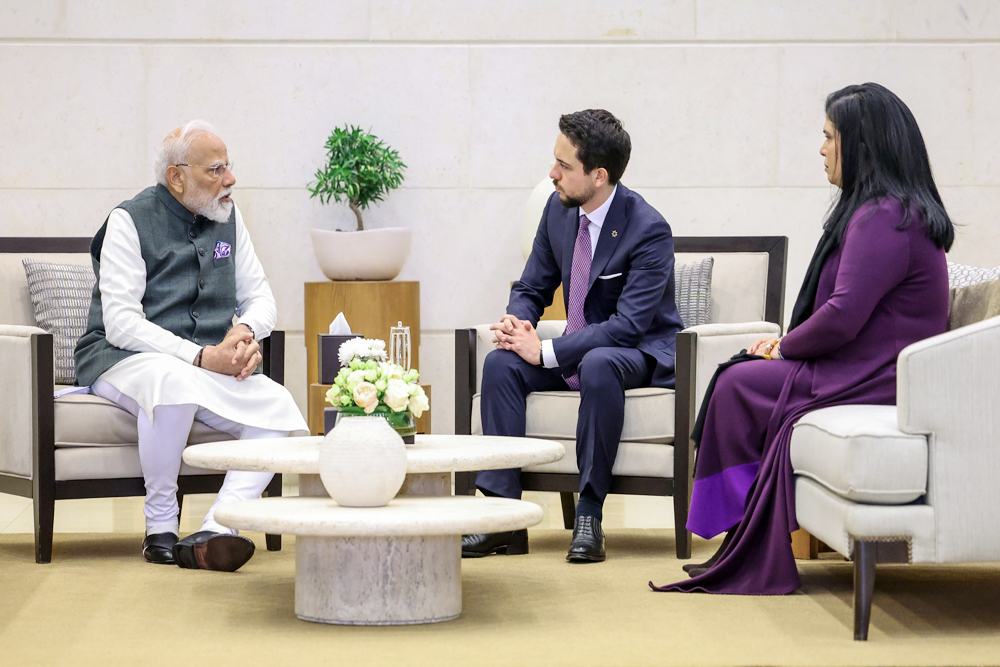 कार से म्यूजियम फिर एयरपोर्ट तक छोड़ने पहुंचे क्राउन प्रिंस