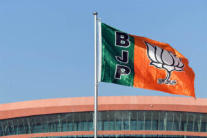 कर्नाटक में बढ़ी भाजपा की चिंता