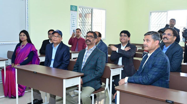 झारखंड की शिक्षा योजनाएं — हर छात्र के सपनों को दे रही हैं नई उड़ान