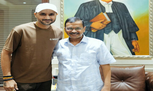 हरभजन से कुछ पूछ नहीं सकते केजरीवाल