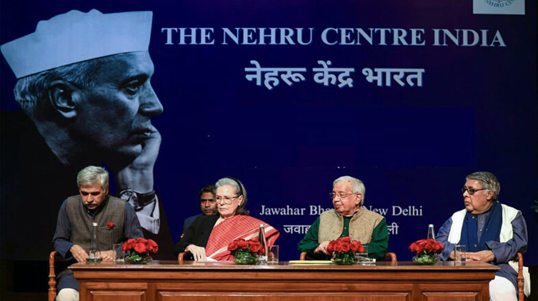 विफलता नेहरू की, उपलब्धियां गांधी और पटेल की!