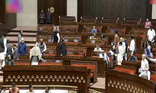 संसद में एसआईआर पर हंगामा