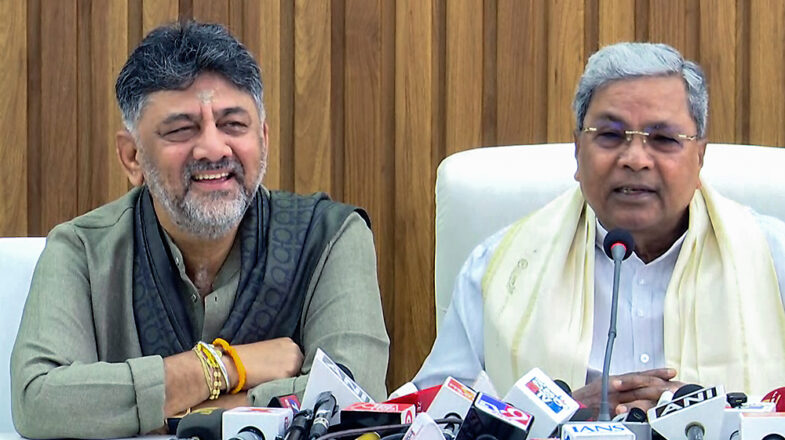 अहिंदा कन्वेंशन कौन करा रहा है?