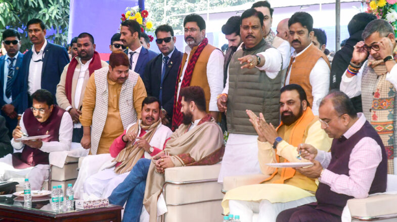 चिराग पासवान के दही-चूड़ा भोज में शामिल हुए भाजपा के दिग्गज