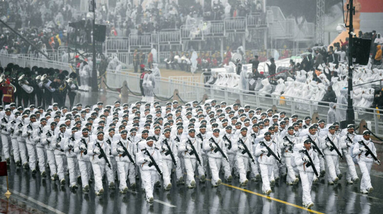 गणतंत्र दिवस समारोह की फुल ड्रेस रिहर्सल, बरसात में भी दिखा जवानों का जोश