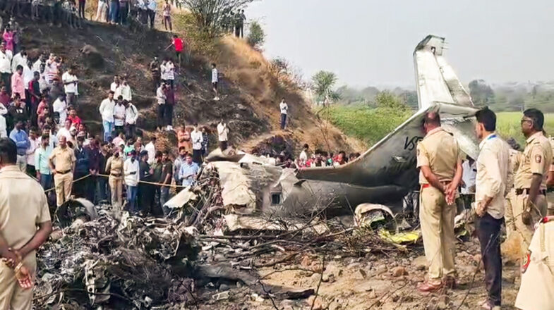 महाराष्ट्र: बारामती में इमरजेंसी लैंडिंग के दौरान अजित पवार का प्लेन क्रैश