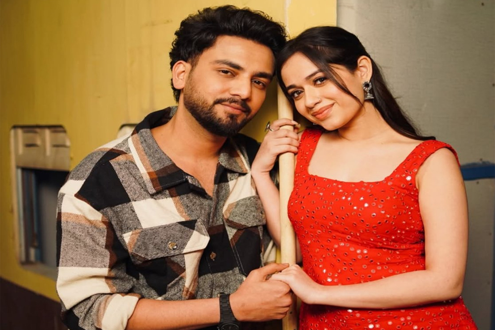 वैलेंटाइन वीक से पहले छाया एल्विश-जन्नत का रोमांस