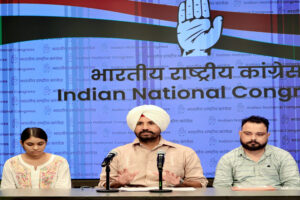 पंजाब में कलह से परेशान कांग्रेस