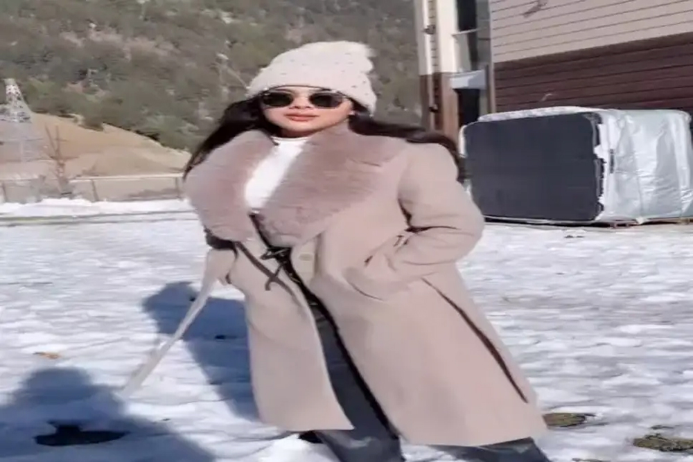 कश्मीर में शूटिंग से उत्साहित निहारिका चौकसे