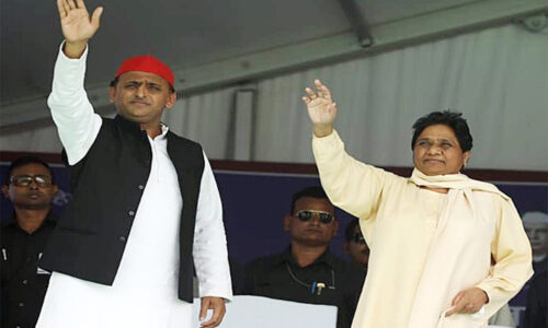 मायावती बहनजी हैं पर अखिलेश अंकल हैं!