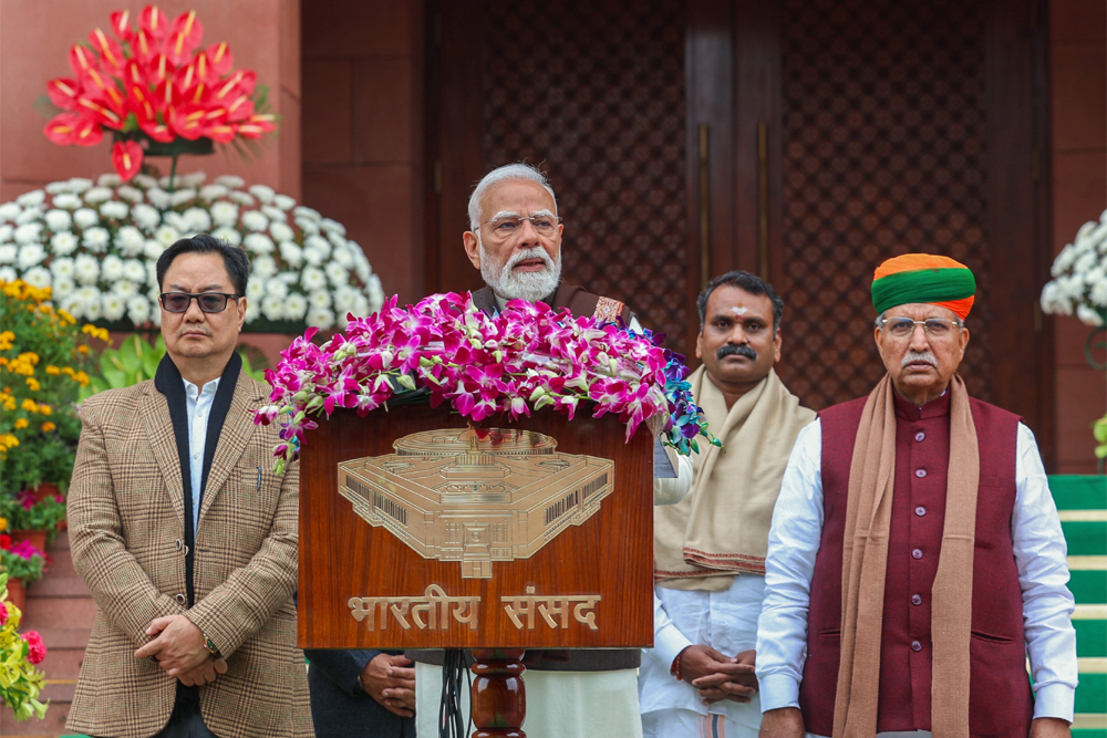 पीएम का दावा, कांग्रेस का तंज