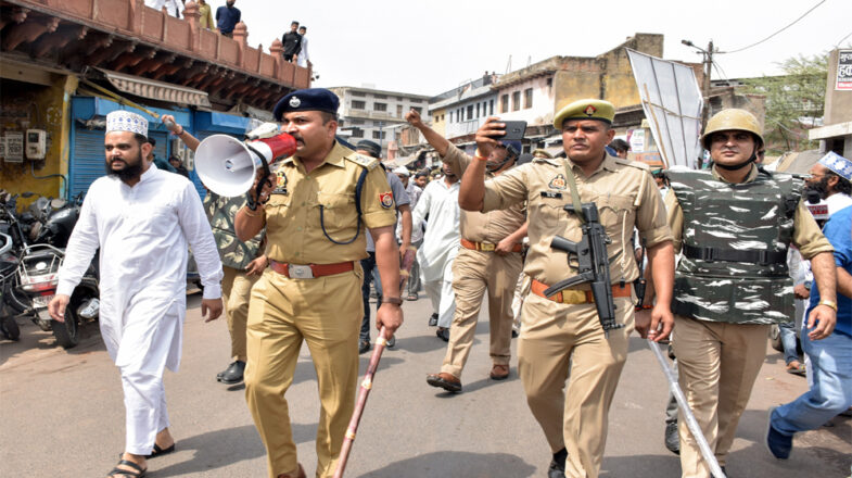 जोर जबरदस्ती शाकाहार का प्रचार-प्रसार