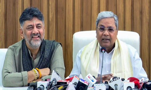 राहुल के दौरे के बाद भी जारी कर्नाटक का विवाद