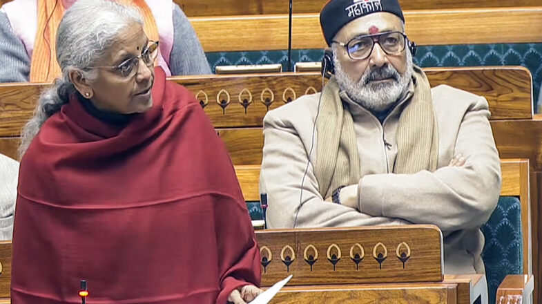 आर्थिक सर्वे में गुलाबी तस्वीर, चुनौतियां भी