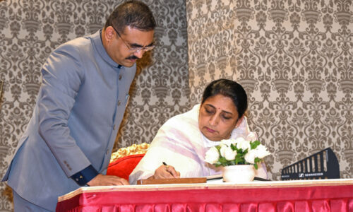 सुनेत्रा पवार राष्ट्रीय अध्यक्ष बनेंगी?