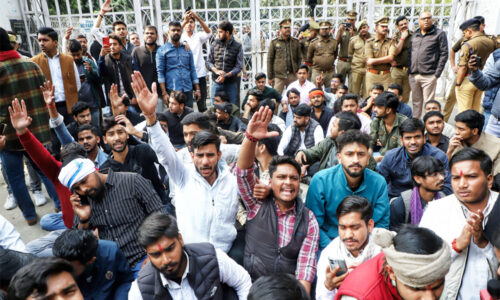 संक्रमण काले, विपरीत बुद्धि?