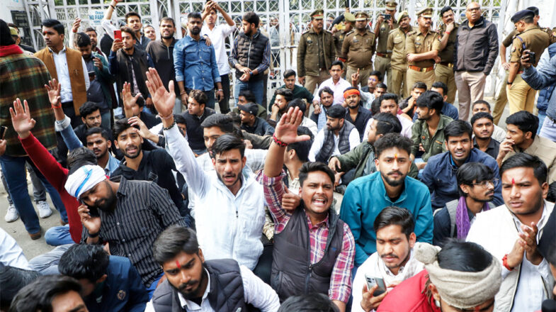 यूजीसी के नियमों के खिलाफ देश भर में प्रदर्शन