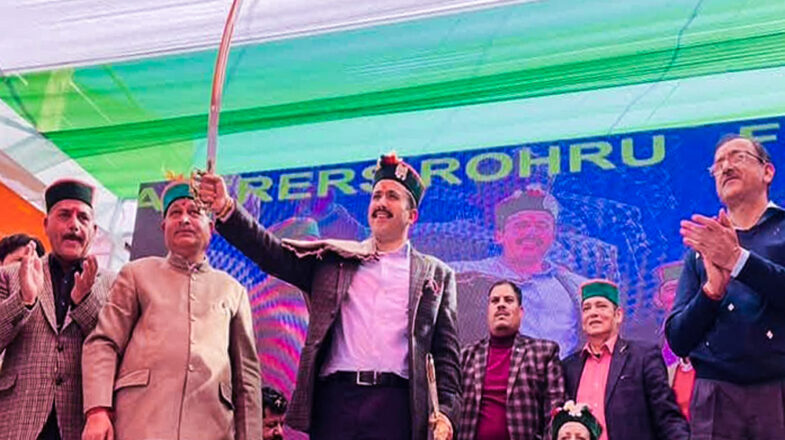 हिमाचल के कांग्रेस नेता क्षेत्रीयता बढ़ा रहे