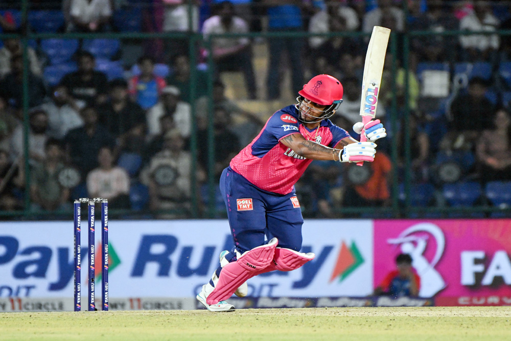 टी20 विश्व कप: शिमरोन हेटमायर का रिकॉर्ड अर्धशतक