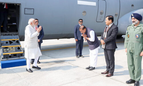 सीएम हिमंत ने असम आगमन पर पीएम मोदी का स्वागत किया