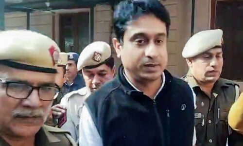 एआई समिट में ‘शर्टलेस प्रोटेस्ट’ मामले में यूथ कांग्रेस के राष्ट्रीय अध्यक्ष उदय भानु चिब गिरफ्तार