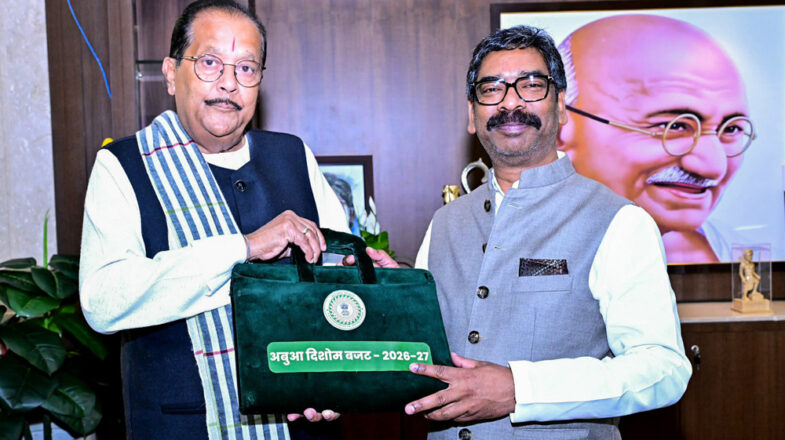झारखंड सरकार ने पेश किया 1.58 लाख करोड़ रुपये का बजट
