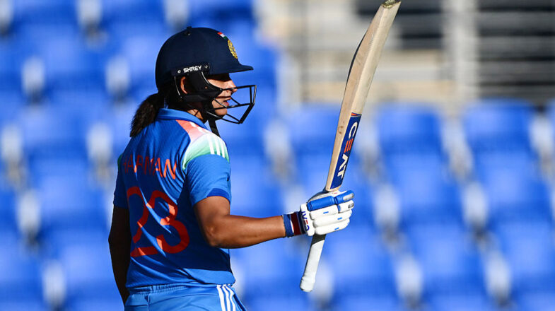 दूसरा वनडे: भारत ने ऑस्ट्रेलिया को दिया 252 रन का लक्ष्य