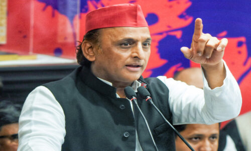 भाजपा वोट काटने की साजिशों के सहारे सत्ता में रहना चाहती है: अखिलेश यादव