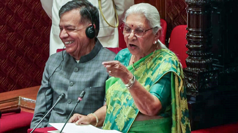 भाजपा नेता की तरह आनंदी बेन का जवाब