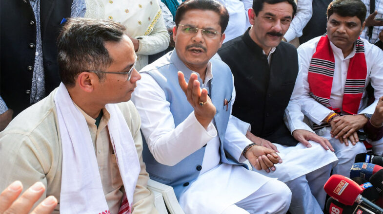 भूपेन बोरा को राहुल ने मनाया