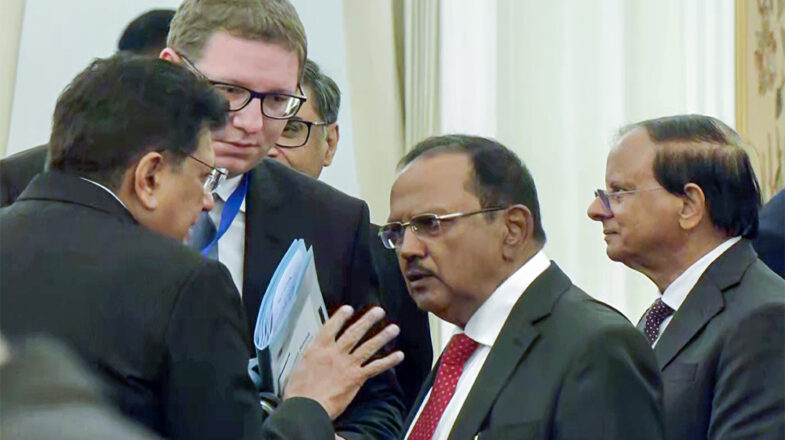 क्या डोवाल ने करवाया व्यापार सौदा?