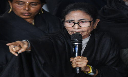 ममता ने सुप्रीम कोर्ट में रखीं दलीलें