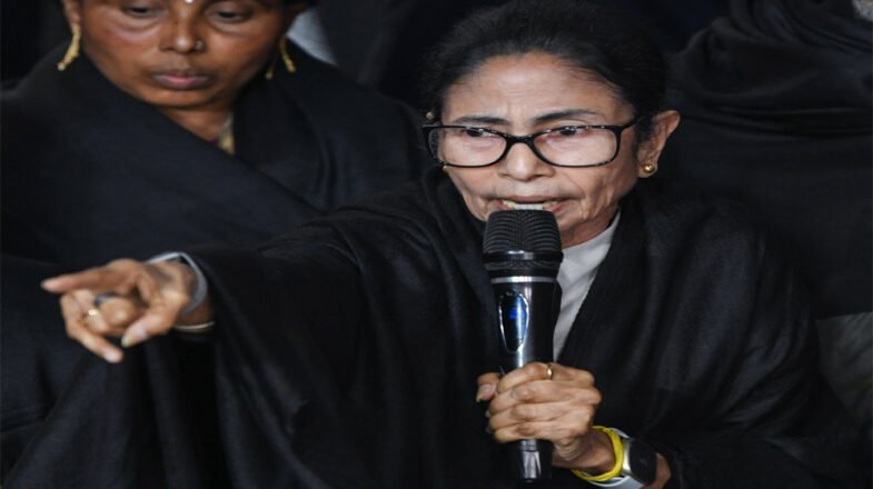 ममता बनर्जी का मोर्चा