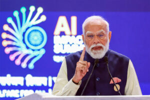 भारत में जीतेगा झूठ ही!