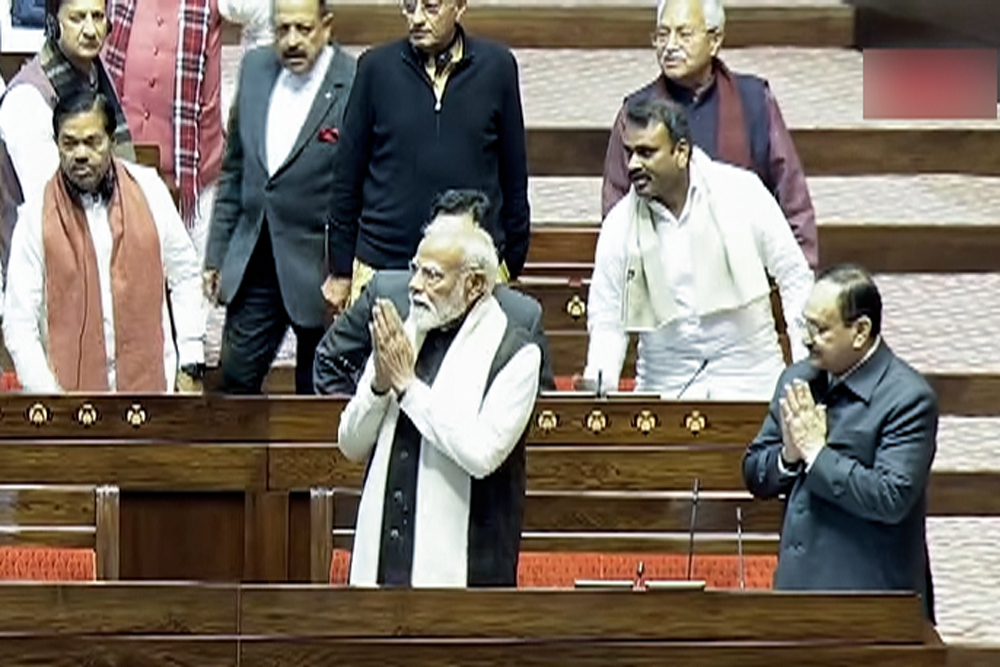 ओह! संसद में भी प्रधानमंत्री भयाकुल, डरा हुआ!