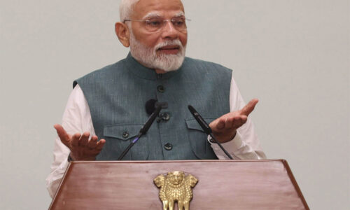 कांग्रेस के प्रदर्शन पर भड़के मोदी