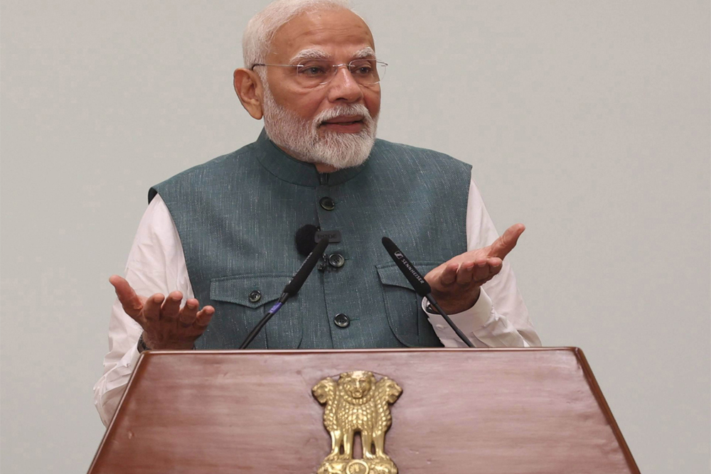 पीएम केयर्स फंड पर सवाल नहीं पूछना है