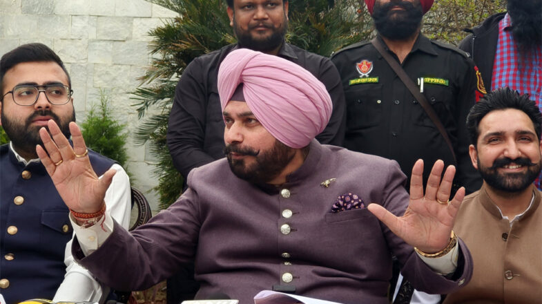 सिद्धू के कांग्रेस से बाहर होने की तैयारी?