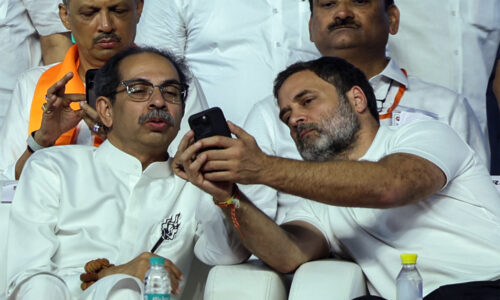 चंद्रपुर में उद्धव ने कांग्रेस को धोखा दिया