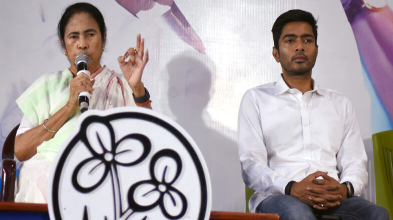 बंगाल चुनाव: टीएमसी ने सभी सीटों पर उतारे उम्मीदवार