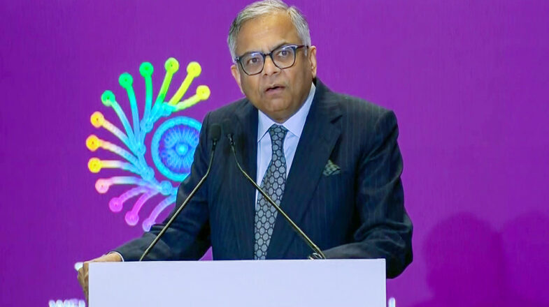 ईरान में युद्ध लंबा चला तो बढ़ सकती हैं वैश्विक चुनौतियां: एन चंद्रशेखरन