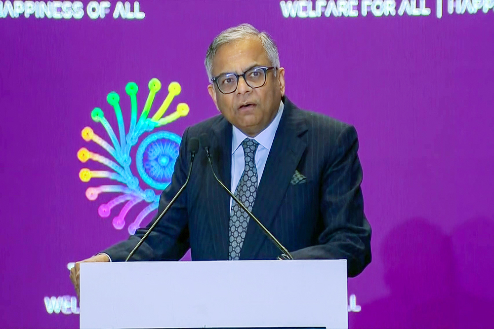 ईरान में युद्ध लंबा चला तो बढ़ सकती हैं वैश्विक चुनौतियां: एन चंद्रशेखरन