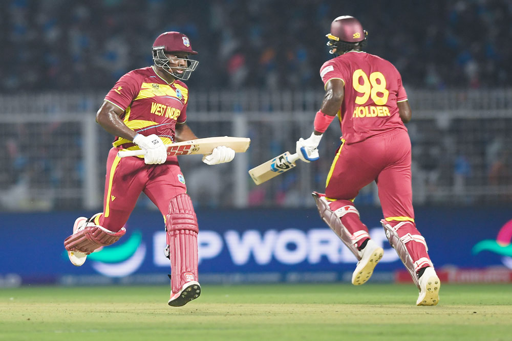 टी20 वर्ल्ड कप अभियान खत्म, मगर घर वापसी में कैरेबियन खिलाड़ियों को देरी