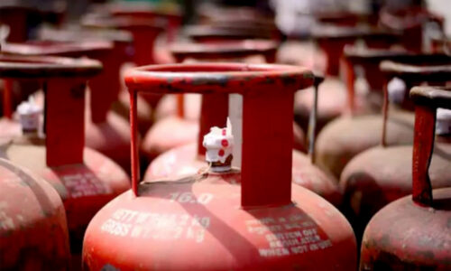 भारत ने वैकल्पिक मार्गों से हासिल की एलपीजी और एलएनजी