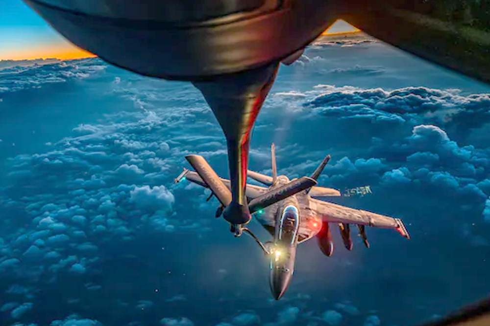 इराक में अमेरिकी रिफ्यूलिंग विमान हादसे में चार क्रू सदस्यों की मौत