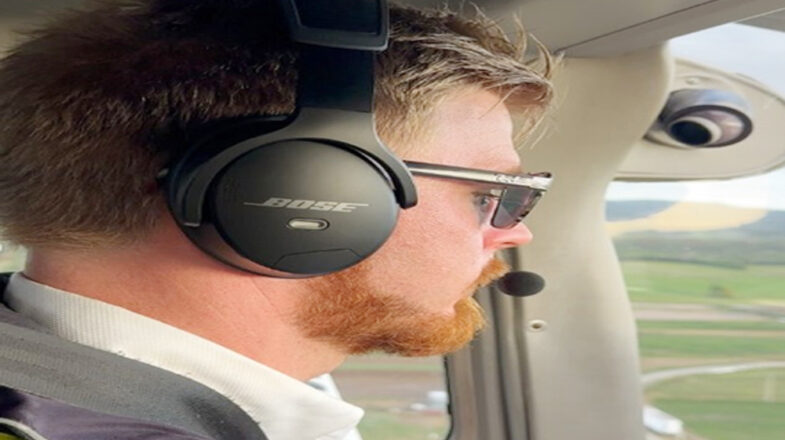 ग्लेन फिलिप्स का दिखा नया अवतार, क्रिकेटर ने पायलट के रूप में फैंस को चौंकाया